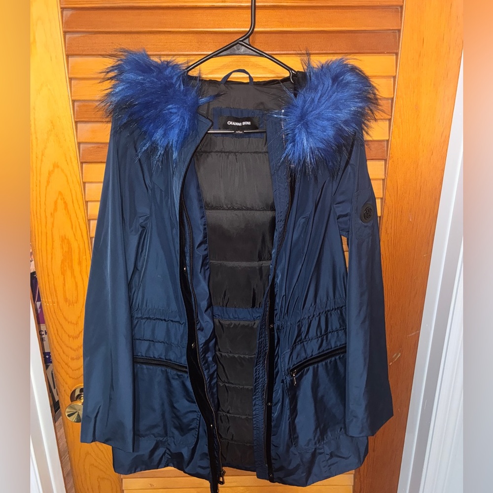 Gianni Bini navy blue parka with faux fur trim - womens size medium - Picture 1 of 6